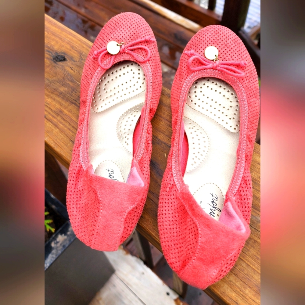 Women's dexflex flat orange shoes size 8